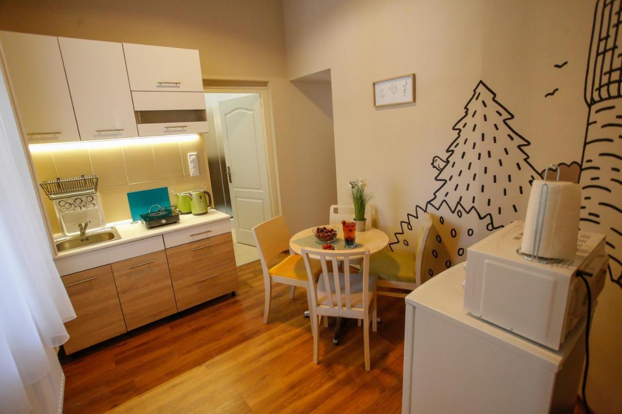 Urania Apartmanhaz Eger Ngoại thất bức ảnh
