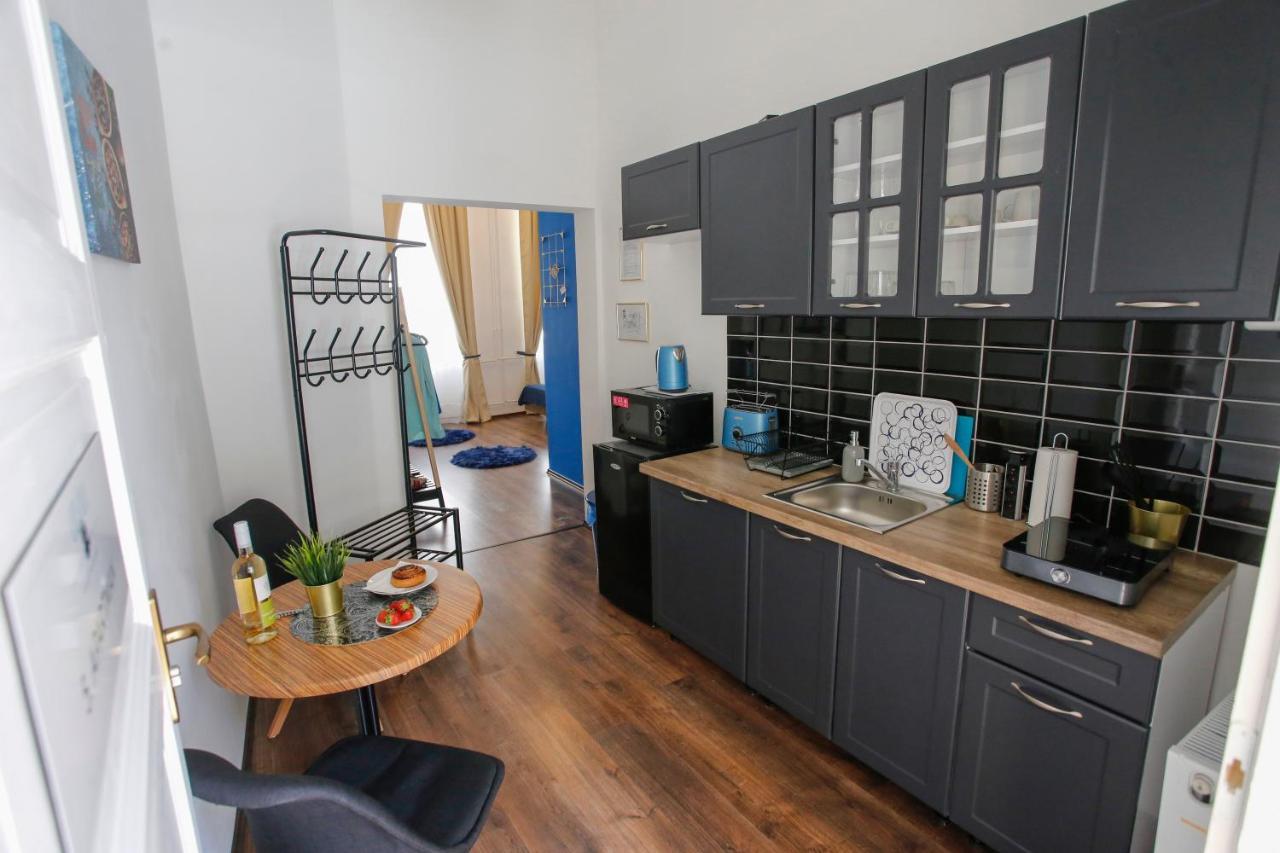Urania Apartmanhaz Eger Ngoại thất bức ảnh