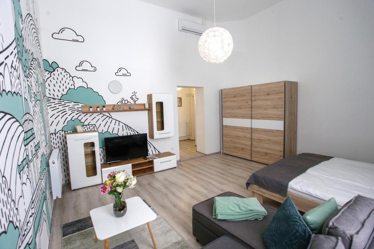 Urania Apartmanhaz Eger Ngoại thất bức ảnh
