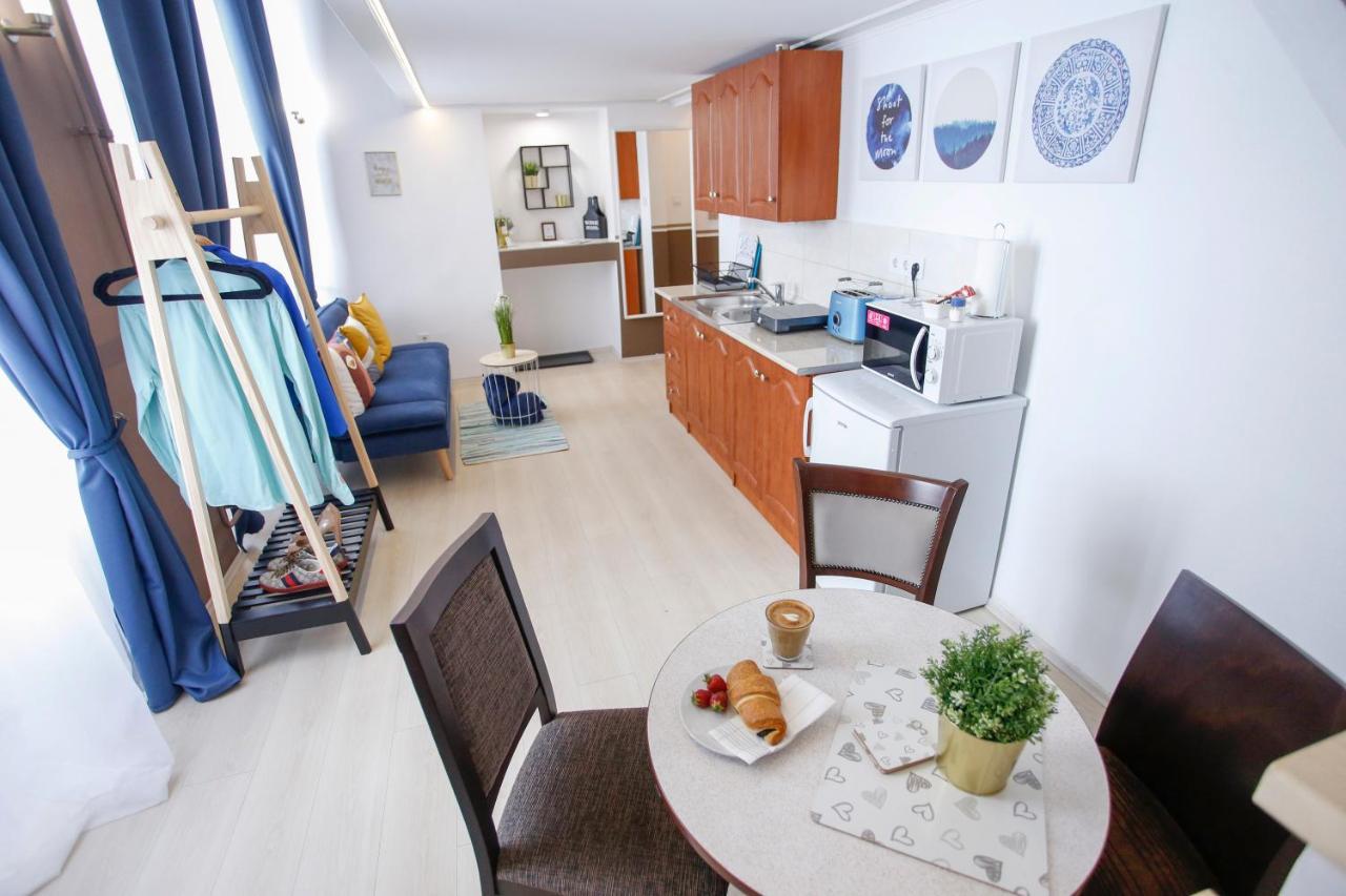 Urania Apartmanhaz Eger Ngoại thất bức ảnh